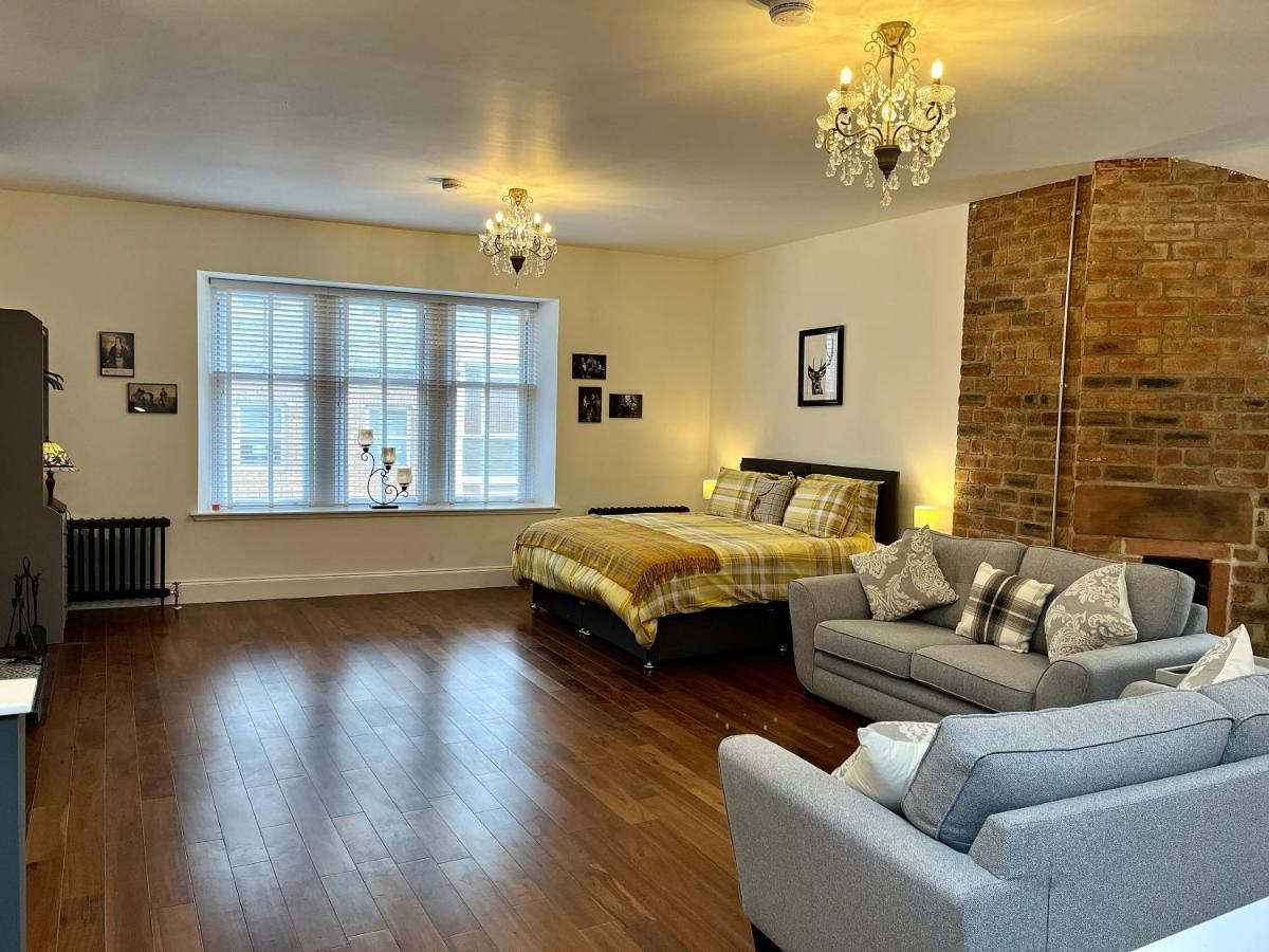 The Bards Loft, Large Studio Apartment Эр Экстерьер фото